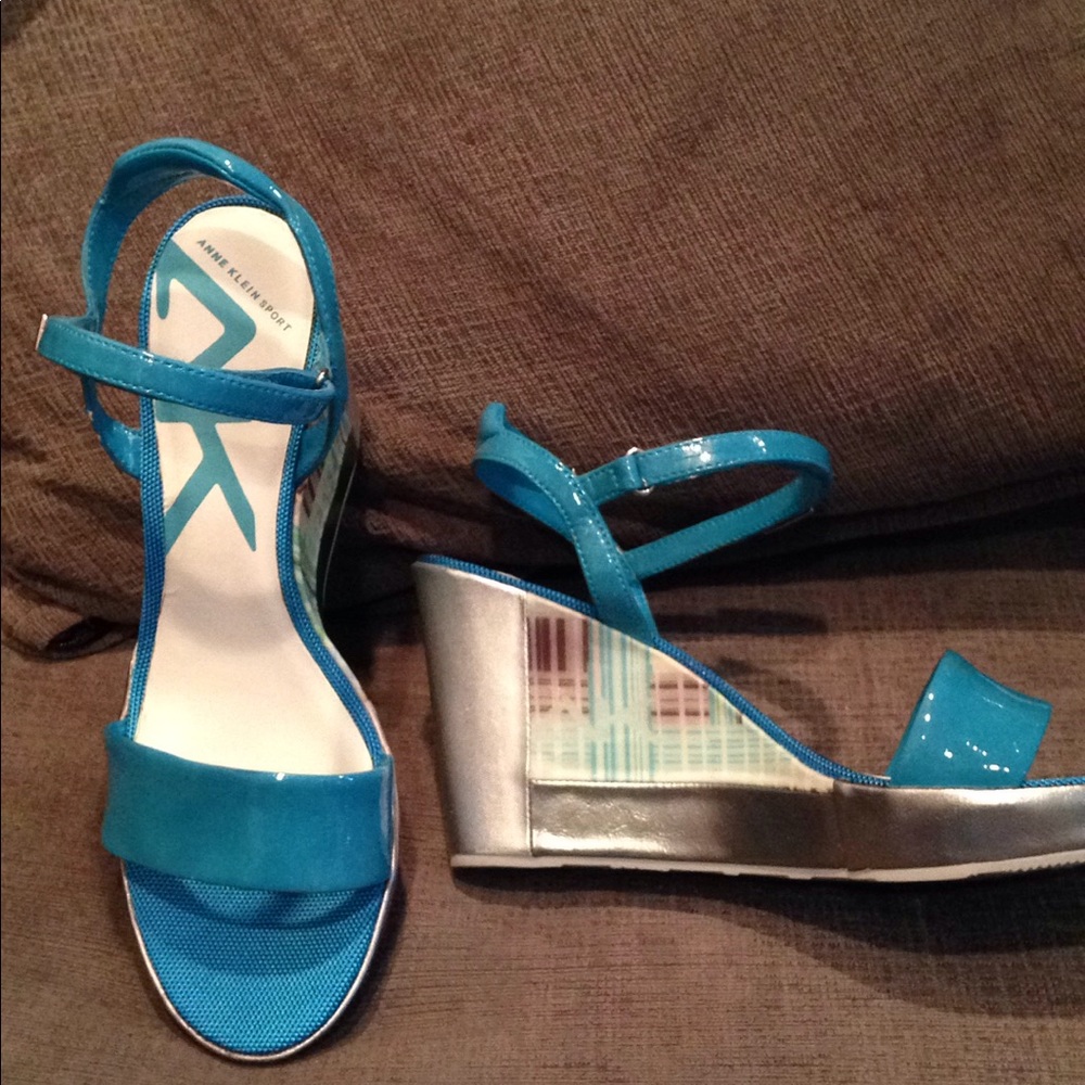 Anne Klein turquoise with silver , PT wedge sz 8